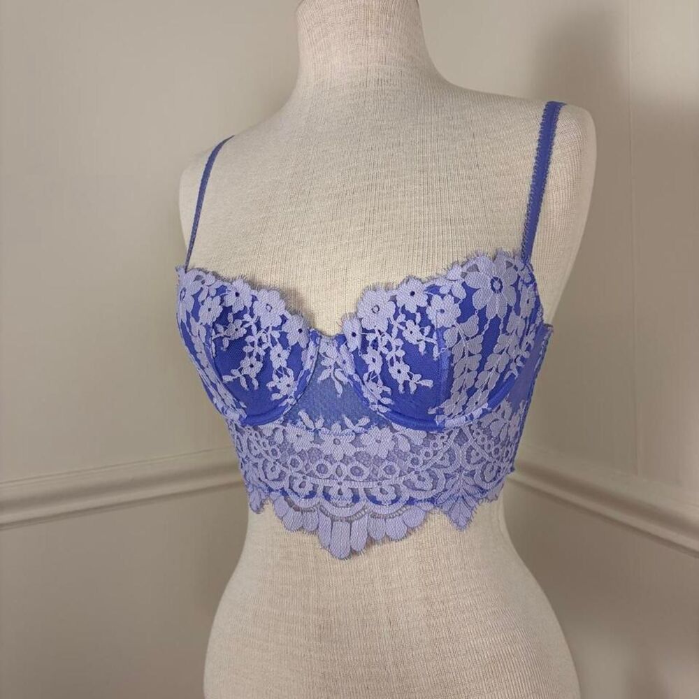 coquette Victoria’s Secret Lightly Lined Lace Bralette / Bustier